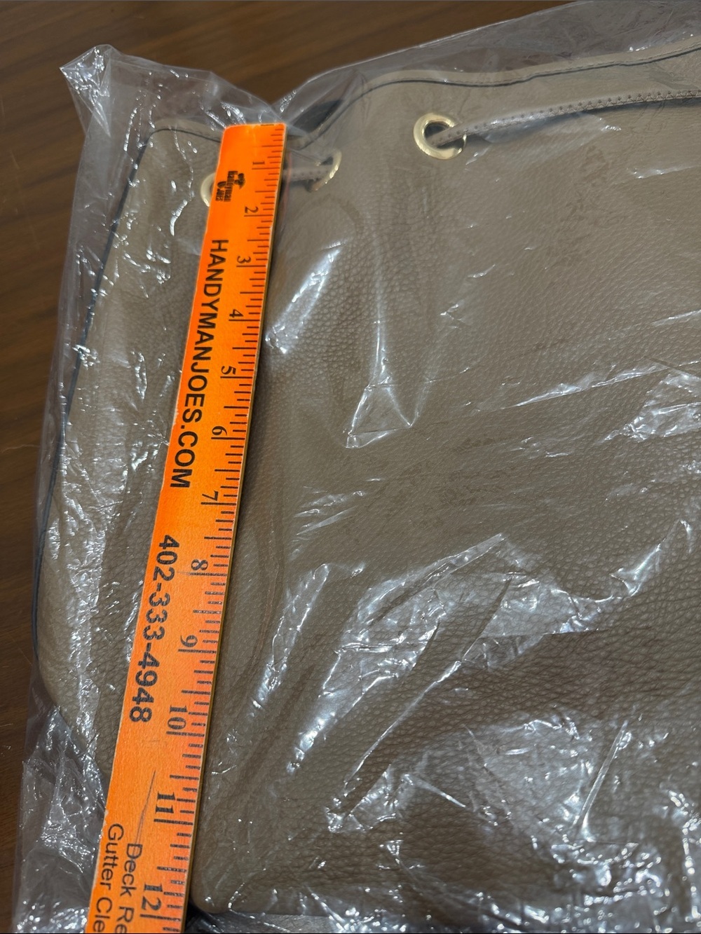Michael Kors Pebbled Leather Drawstring Shoulder bucket Bag in Taupe - Picture 8 of 8